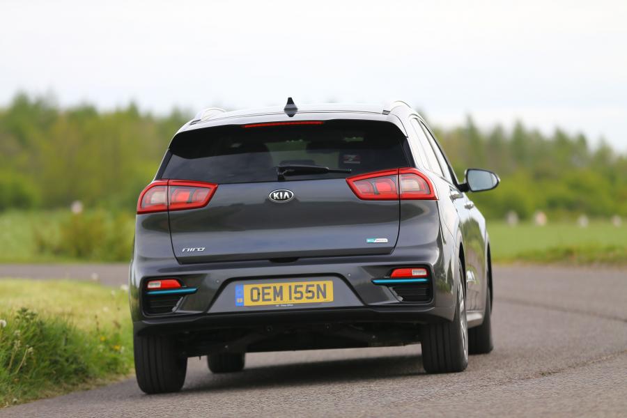  Kia e-Niro 2019 года  (UK) (фото 30 из 40)